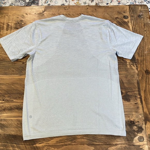 Lululemon top - Picture 3 of 6